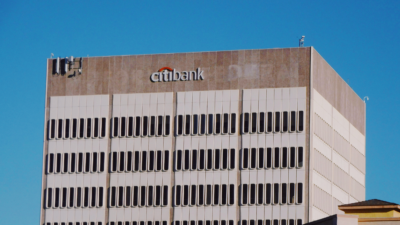 Consumer Spending Buoyant in Run-up to Tariffs, Big Banks Say